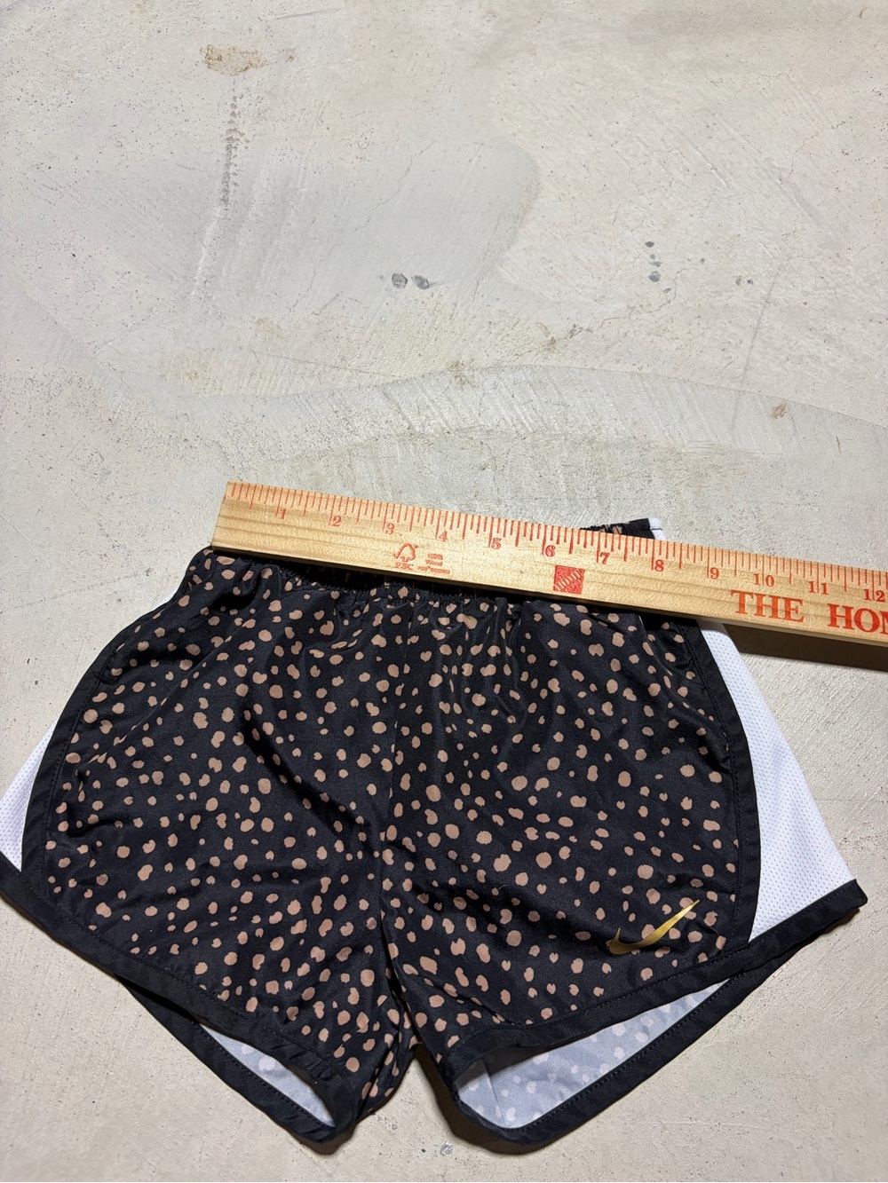 Nike kids Black Dot athletic Shorts 6 M - Picture 3 of 10